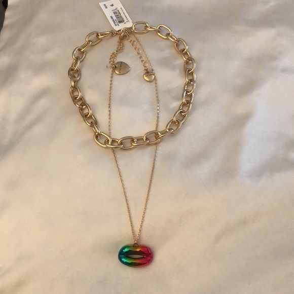 Betsey Johnson Gold Tone Layered 2PC Necklace Metallic Rainbow Lip Pendant NWT - Picture 5 of 15